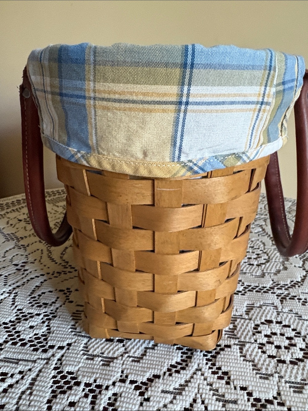Longaberger Medium Boardwalk Basket with liner and protector - Picture 3 of 5